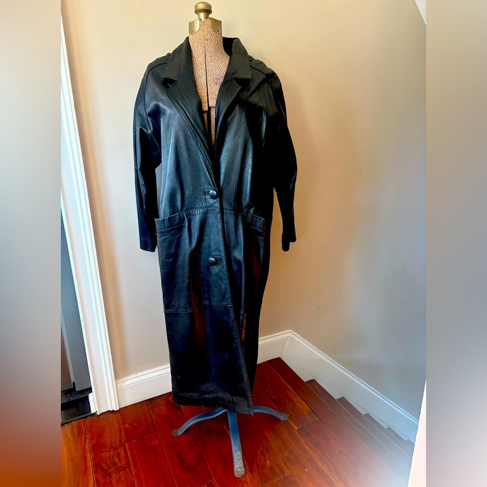 Black Leather trench coat Size Large